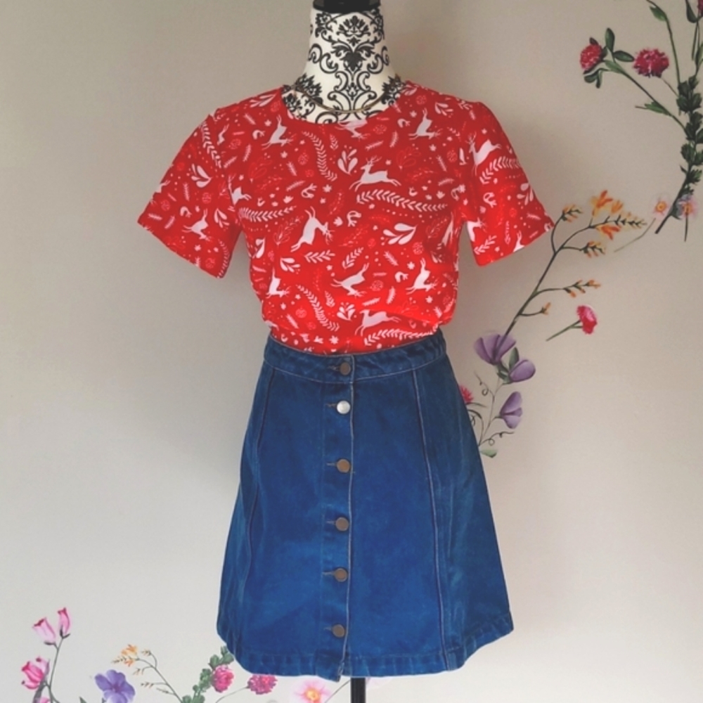Icone red, whimsical patterned, crop top XS